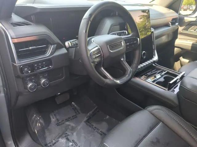 2025 GMC Yukon 4WD Denali