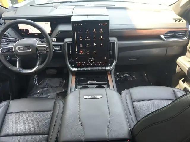 2025 GMC Yukon 4WD Denali
