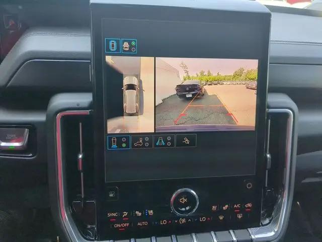 2025 GMC Yukon 4WD Denali