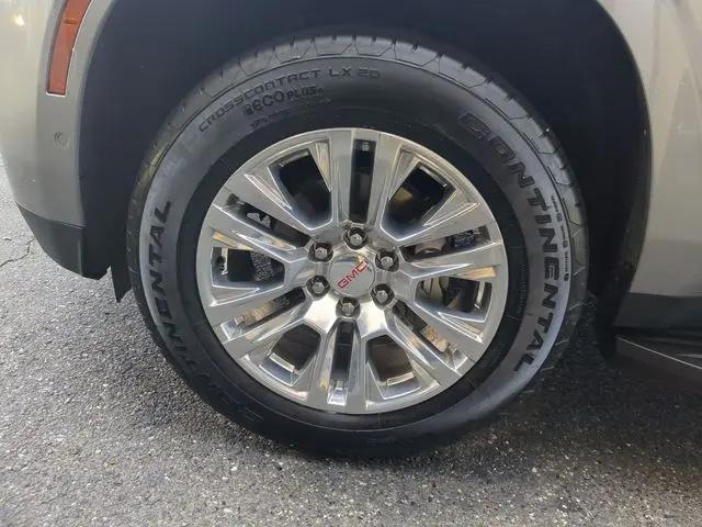 2025 GMC Yukon 4WD Denali