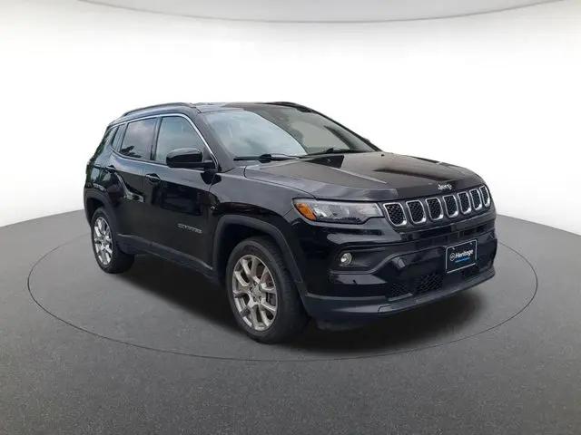 2023 Jeep Compass Latitude Lux FWD