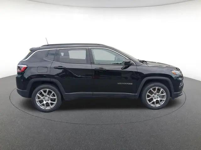2023 Jeep Compass Latitude Lux FWD