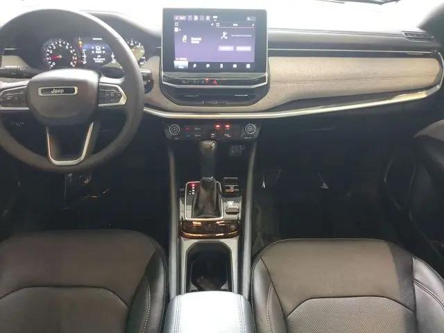 2023 Jeep Compass Latitude Lux FWD