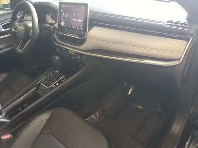 2023 Jeep Compass Latitude Lux FWD