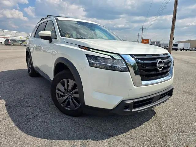 2022 Nissan Pathfinder SV 4WD for sale in Fort Wayne, IN