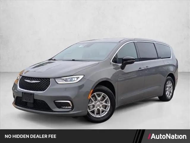 2025 Chrysler Pacifica Select for sale in North Canton, OH