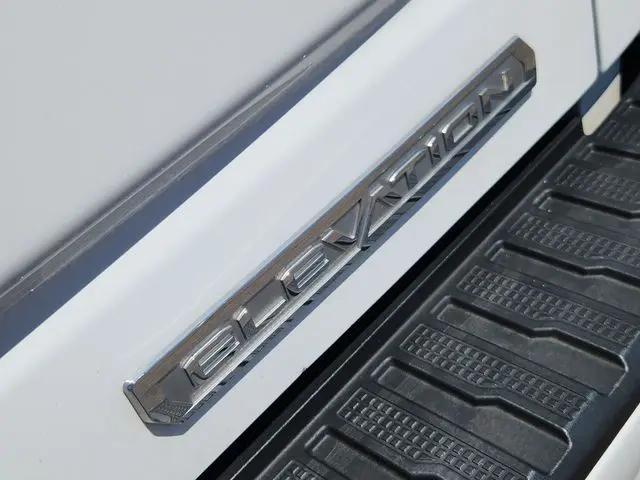 2021 GMC Sierra 1500 4WD Crew Cab Short Box Elevation
