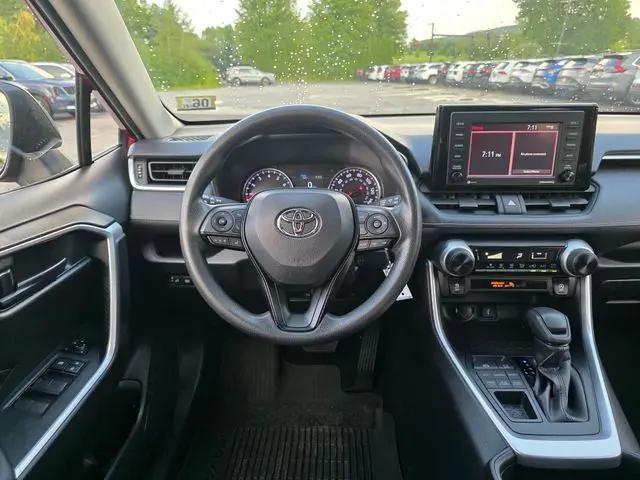 2021 Toyota RAV4 LE