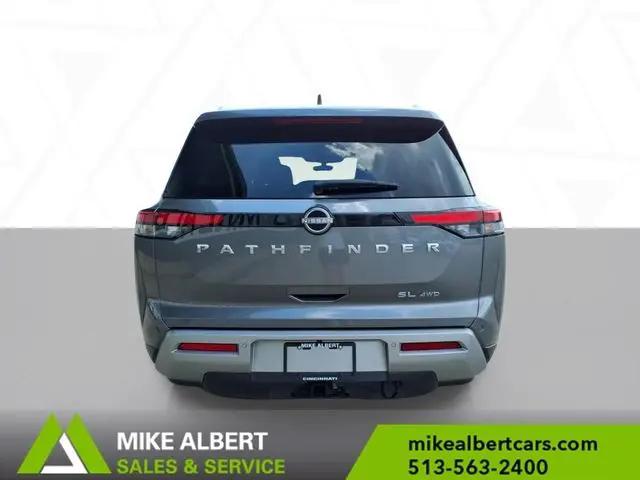 2023 Nissan Pathfinder SL 4WD