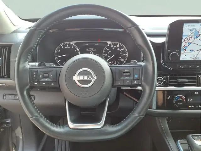 2023 Nissan Pathfinder SL 4WD
