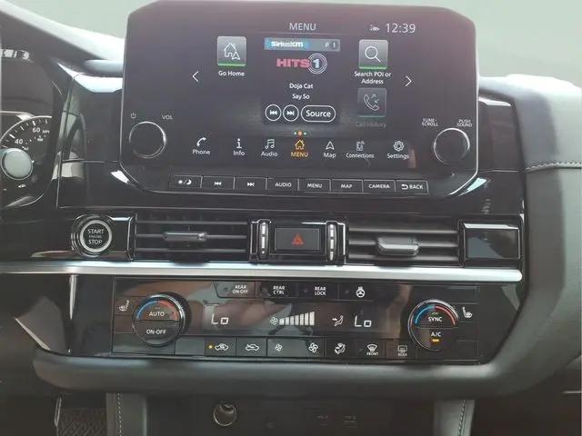 2023 Nissan Pathfinder SL 4WD