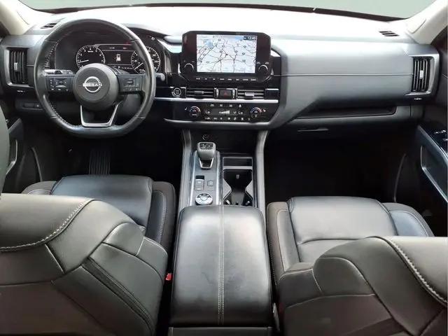 2023 Nissan Pathfinder SL 4WD