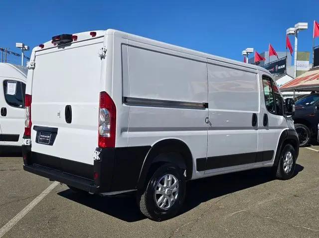2025 Ram ProMaster 2500 Cargo Van SLT Low Roof 136 WB