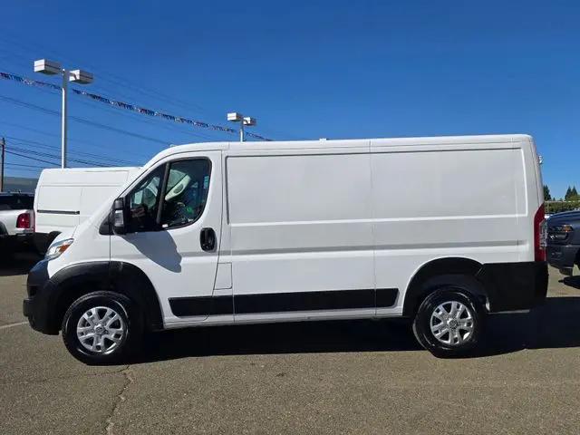 2025 Ram ProMaster 2500 Cargo Van SLT Low Roof 136 WB