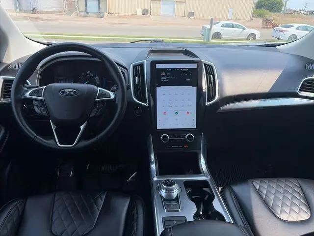 2023 Ford Edge Titanium