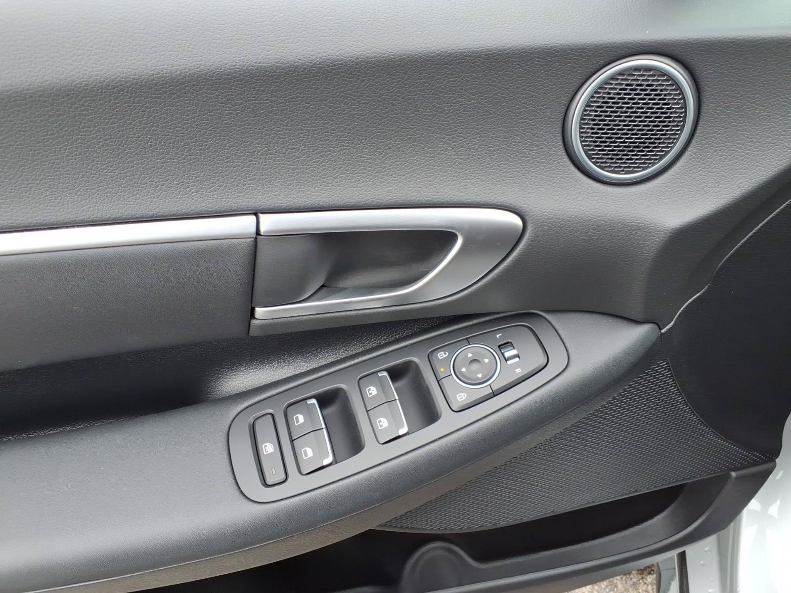 2026 Hyundai Sonata SEL - Photo 11