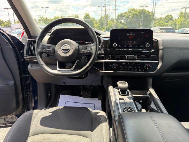 2025 Nissan Pathfinder SV 4WD
