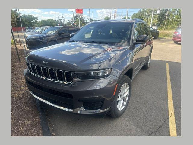 2021 Jeep Grand Cherokee Laredo 4x4 for sale in Bloomfield Hills, MI