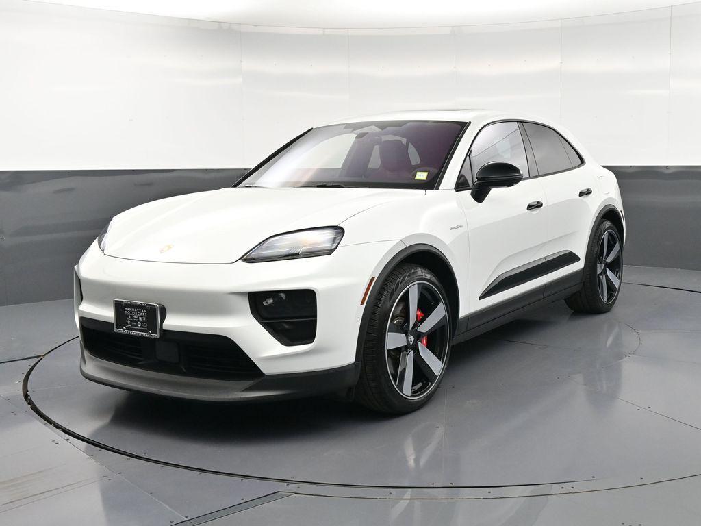 /2025 Porsche Macan-Electric