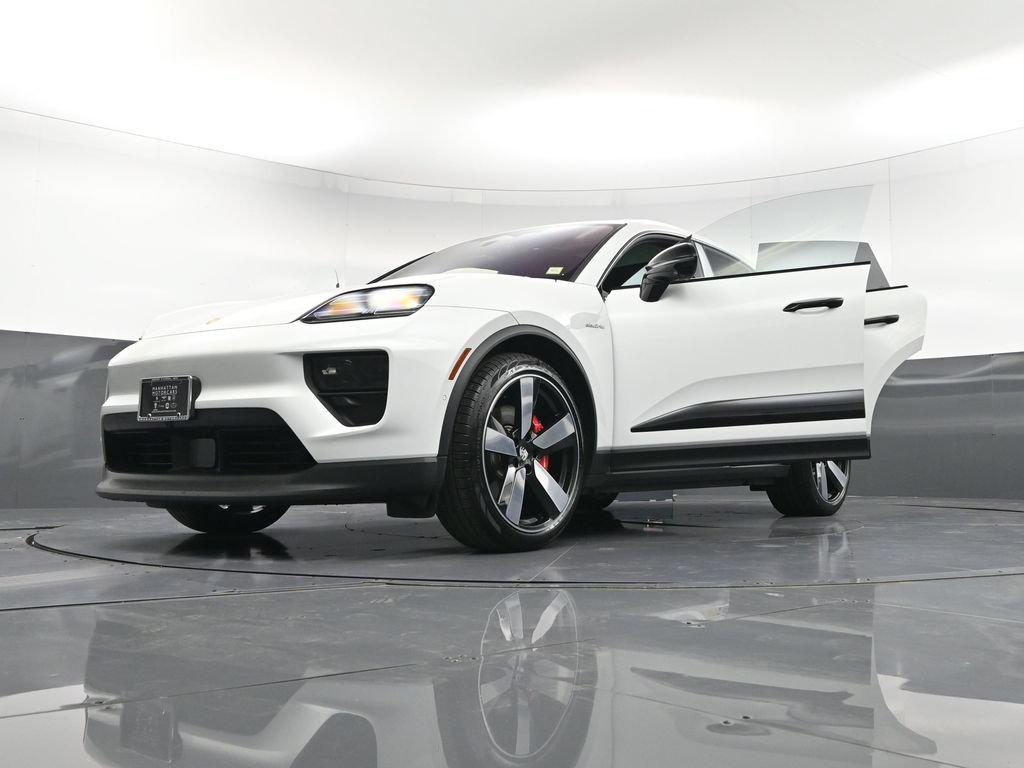 2025 Porsche Macan