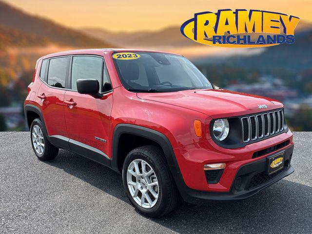2023 Jeep Renegade Latitude 4x4 for sale in Richlands, VA