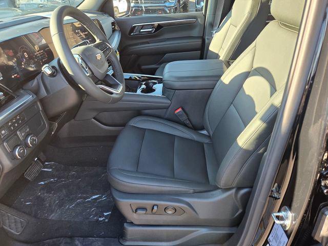 2026 Chevrolet Suburban LT - Photo 6