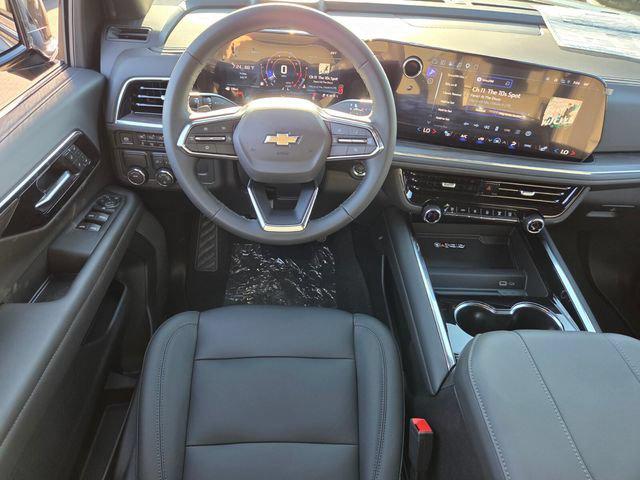 2026 Chevrolet Suburban LT - Photo 9