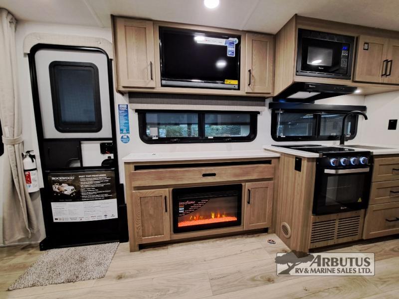 2027 Forest River Rockwood Mini Lite 2524FBT TRAVEL TRAILER