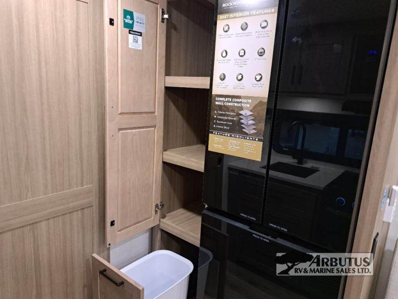 2027 Forest River Rockwood Mini Lite 2524FBT TRAVEL TRAILER