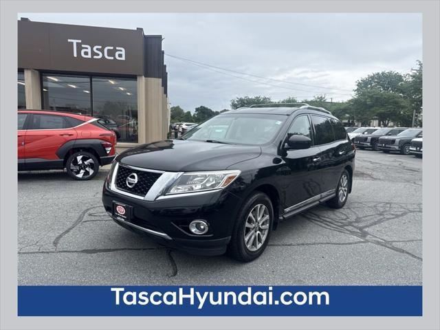 2014 Nissan Pathfinder SL for sale in FAIRHAVEN, MA