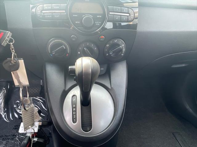 2011 Mazda Mazda2 Touring