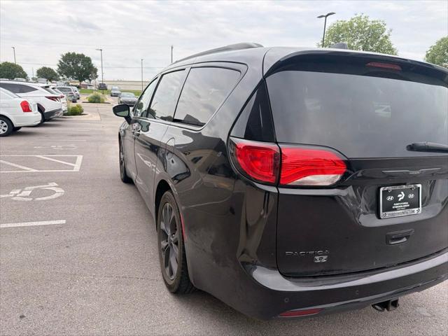 2020 Chrysler Pacifica 35th Anniversary Limited