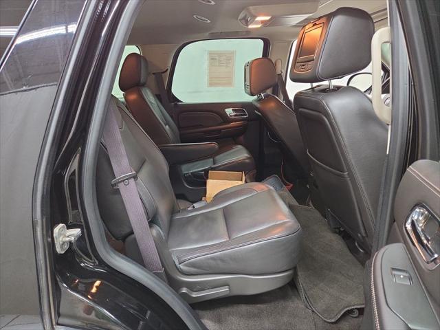 2013 Cadillac Escalade Platinum Edition