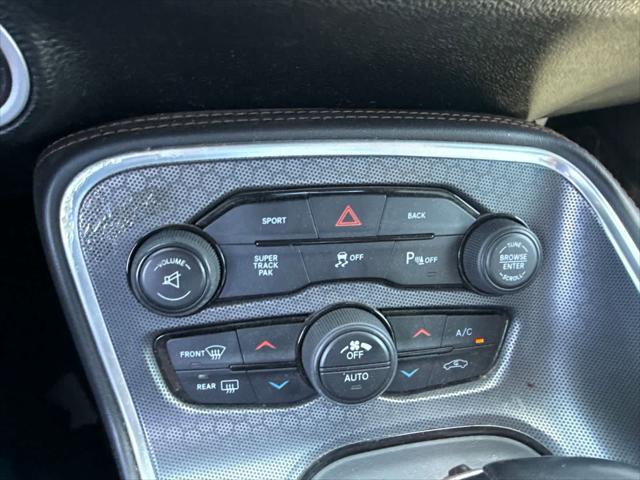 2015 Dodge Challenger R/T Plus