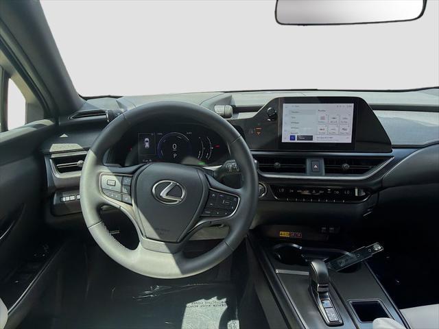 2025 Lexus 300 300h