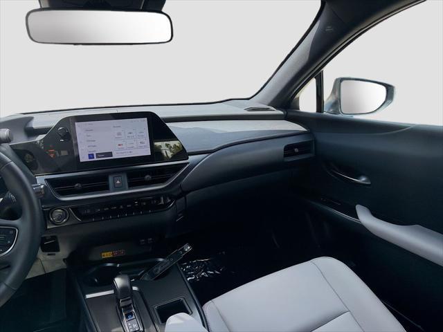 2025 Lexus 300 300h
