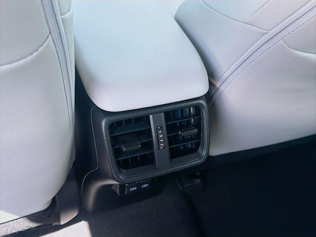 2025 Lexus 300 300h