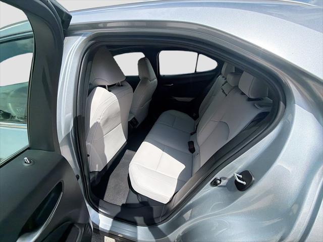 2025 Lexus 300 300h