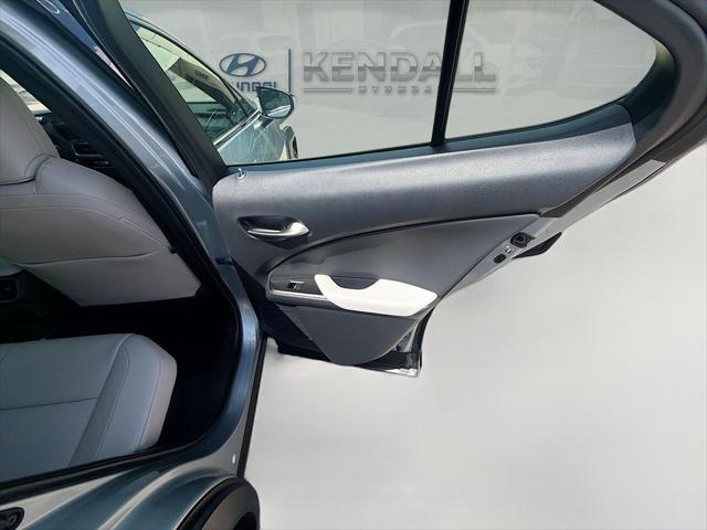 2025 Lexus 300 300h