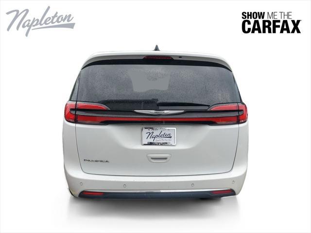 2023 Chrysler Pacifica Touring L for sale in CALUMET CITY, IL