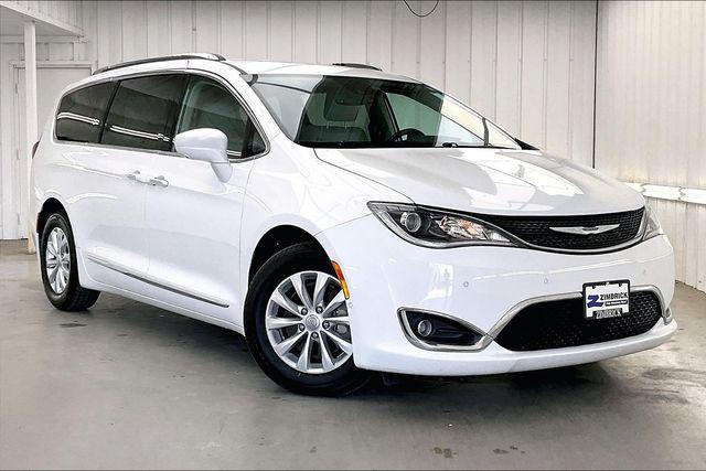 2019 Chrysler Pacifica Touring L for sale in MADISON, WI