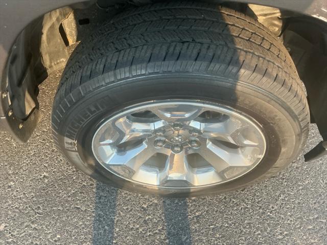 2021 Ram 1500 Big Horn Crew Cab 4x4 5'7" Box
