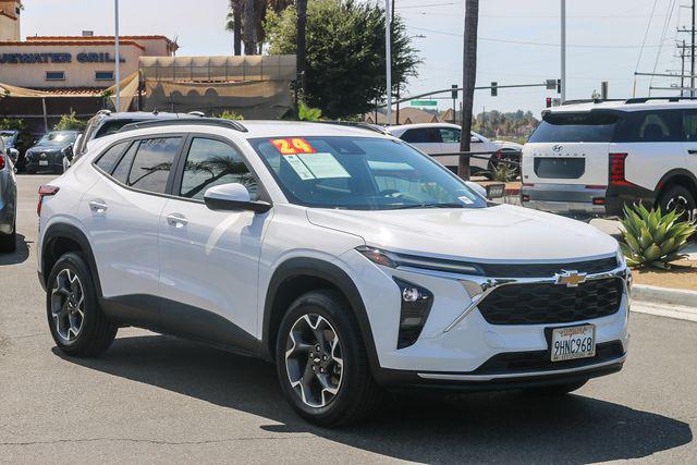 2024 Chevrolet Trax FWD LT