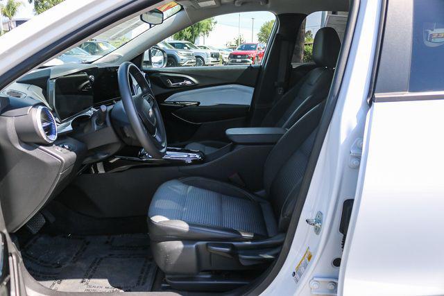 2024 Chevrolet Trax FWD LT