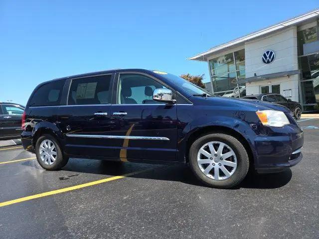 2012 Chrysler Town & Country Touring-L for sale in Rochester Hills, MI