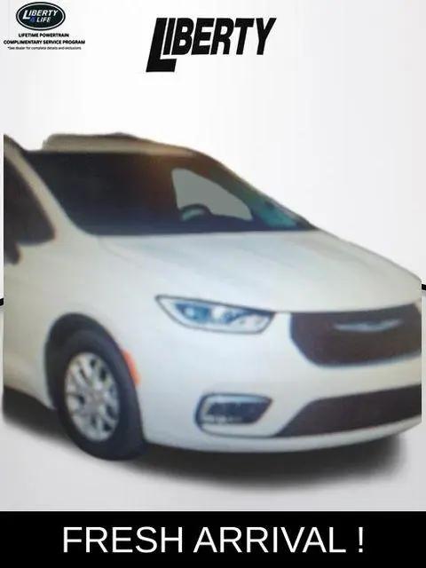 2024 Chrysler Pacifica Touring L for sale in Aurora, OH