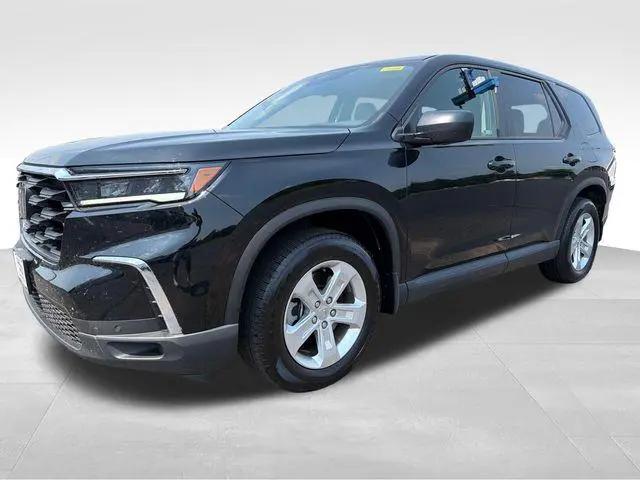 2024 Honda Pilot LX for sale in Medford, WI