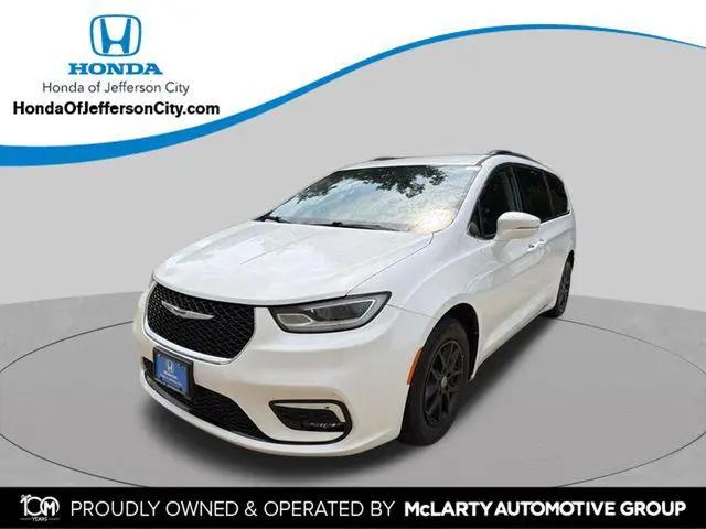 2022 Chrysler Pacifica Touring L for sale in Jefferson City, MO