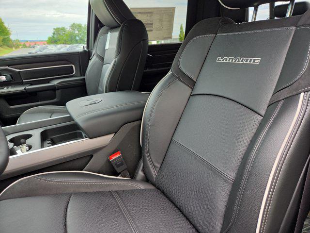 2027 RAM Ram 2500 RAM 2500 LARAMIE CREW CAB 4X4 64 BOX 2027 RAM Ram 2500 RAM 2500 LARAMIE CREW CAB 4X4 64 BOX