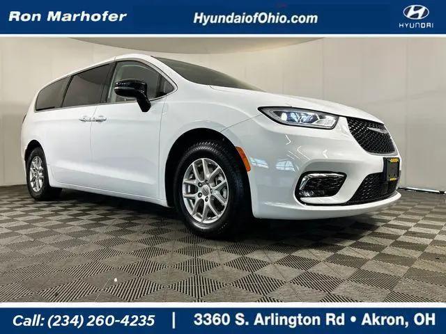 2024 Chrysler Pacifica Touring L for sale in Akron, OH